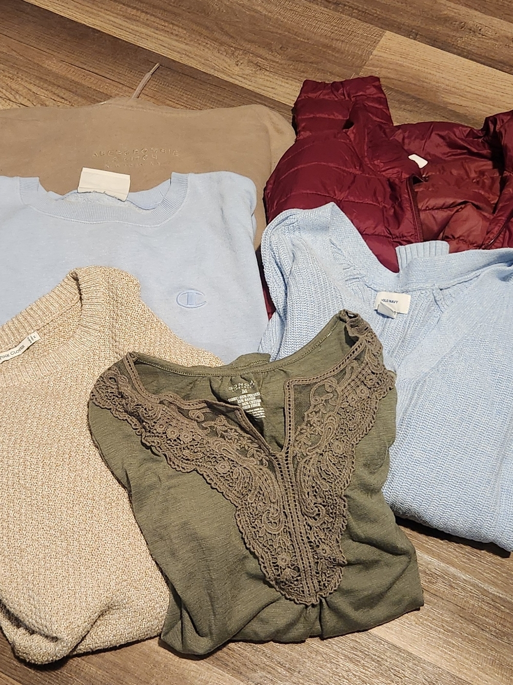 Lot Of Womens Sweaters, And Jacket Size Medium